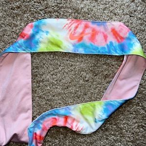 Women’s or unisex Nike tie dye bandanna reversible pink worn once